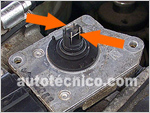 Cómo Limpiar El Sensor De Flujo De Aire (MAF) De Ford Cómo Limpiar El Sensor De Flujo De Aire (MAF) De Ford