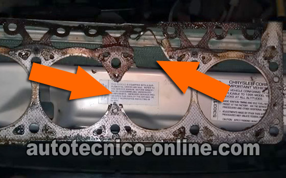 Ejemplo de Empaque de Cabeza (Culata) Quemado (Dodge 3.9L, 5.2L, 5.9L). Ejemplo de Empaque de Cabeza (Culata) Quemado (Dodge 3.9L, 5.2L, 5.9L).