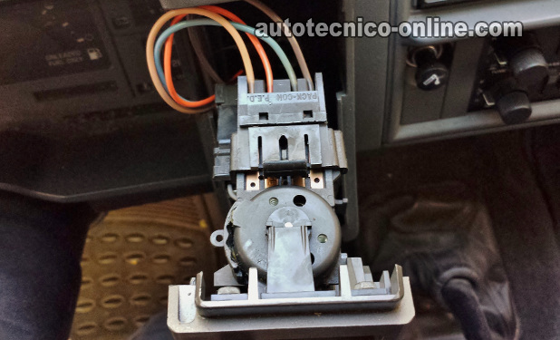 Cómo Probar El Interruptor Del Motor Del Soplador (2.8L Chevy S10/ GMC S15)