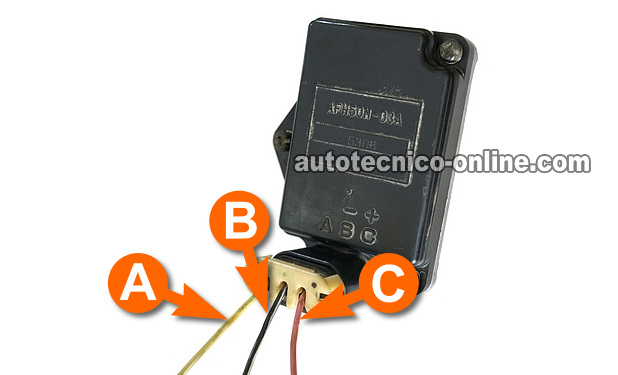 Verificando Alimentación De 12 Voltios. Cómo Probar El Sensor MAF GM 3.1L, 3.3L, 3.8L (1988-1996)