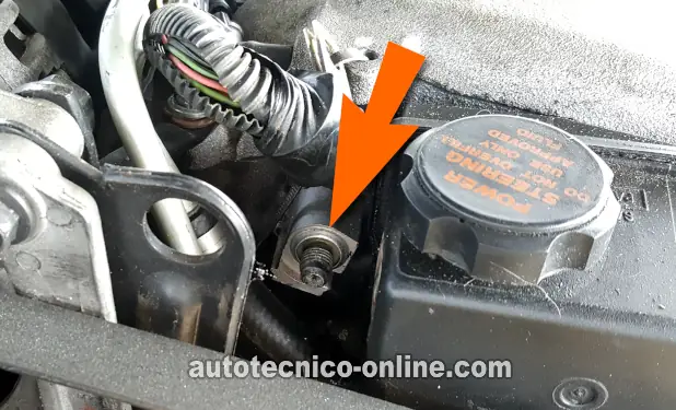 Testing The Fuel Pump's Pressure. Cómo Diagnosticar Un Arranca Pero No Prende (1995, 1996, 1997, 1998, 1999 3.1L V6 Chevrolet Lumina, Monte Carlo)