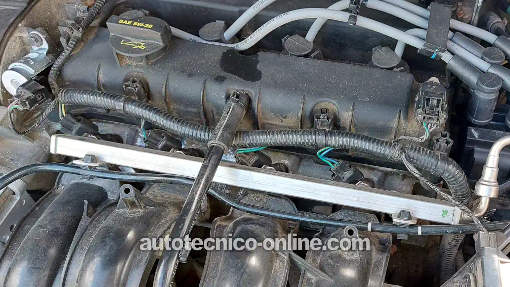 Cómo Verificar Los Inyectores De Combustible (2011, 2012, 2013, 2014, 2015, 2016, 2017, 2018, 2019 1.6L Ford Fiesta)