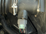 Cómo Probar El Sensor MAF De 2000-2002 Nissan Sentra 1.8L Cómo Probar El Sensor MAF De 2000-2002 Nissan Sentra 1.8L