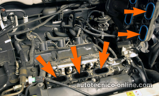 Precauciones Para Tomar Al Remover El Colector Del Múltiple De Admisión. Cómo Probar Los Inyectores De Combustible (2001-2004 3.0L Ford Escape)