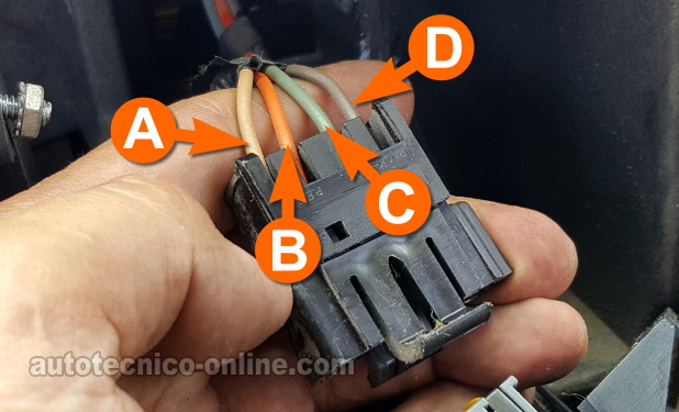 Puenteando Los Circuitos Del Interruptor Del Soplador. Cómo Probar El Interruptor De Velocidades Del Motor Del Soplador (1994, 1995, 1996, 1997 Chevy S10 Y GMC Sonoma)