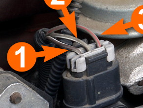 Cómo Probar El Sensor TPS (1998-2001 2.5L Ford Ranger) Cómo Probar El Sensor TPS (1998-2001 2.5L Ford Ranger)