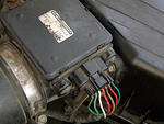 Cómo Probar El Sensor MAF (2.4L Mitsubishi) Cómo Probar El Sensor MAF (2.4L Mitsubishi)