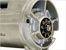 Cómo Probar El Motor De Arranque (1996-1997 3.3L Nissan Pathfinder) Cómo Probar El Motor De Arranque (1996-1997 3.3L Nissan Pathfinder)