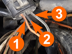 Cómo Probar El Sensor De La Posición Del Cigüeñal (1994-1996 3.9L Dodge Dakota) Cómo Probar El Sensor De La Posición Del Cigüeñal (1994-1996 3.9L Dodge Dakota)