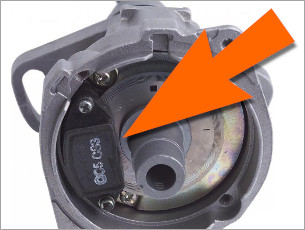 Cómo Probar El Sensor De La Posición Del Cigüeñal (1990-1996 2.4L Nissan Pickup) Cómo Probar El Sensor De La Posición Del Cigüeñal (1990-1996 2.4L Nissan Pickup)