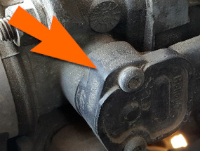 Cómo Probar El Sensor TPS (1991-1995 3.3L Grand Caravan y Grand Voyager) Cómo Probar El Sensor TPS (1991-1995 3.3L Grand Caravan y Grand Voyager)