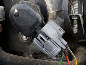 Cómo Probar El Sensor TPS (1995-1997 2.7L Honda Accord) Cómo Probar El Sensor TPS (1995-1997 2.7L Honda Accord)