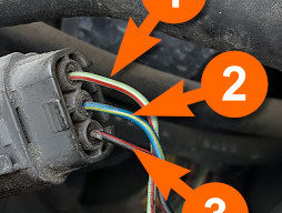 Cómo Probar El Sensor TPS (1995-1998 1.5L Mazda Protege) Cómo Probar El Sensor TPS (1995-1998 1.5L Mazda Protege)