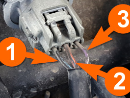 Cómo Probar El Sensor TPS (1997-2003 3.9L Dodge Ram Pickup y Van) Cómo Probar El Sensor TPS (1997-2003 3.9L Dodge Ram Pickup y Van)