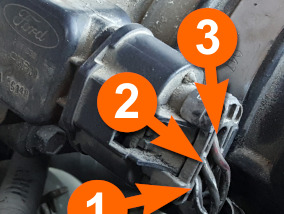 Cómo Probar El Sensor TPS (1997-2001 4.0L SOHC Ford Explorer) Cómo Probar El Sensor TPS (1997-2001 4.0L SOHC Ford Explorer)