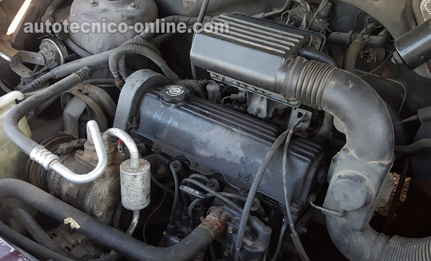 Cómo Probar La Compresión Del Motor (1991, 1992, 1993, 1994, 1995 2.5L Dodge Caravan y 2.5L Plymouth Voyager)